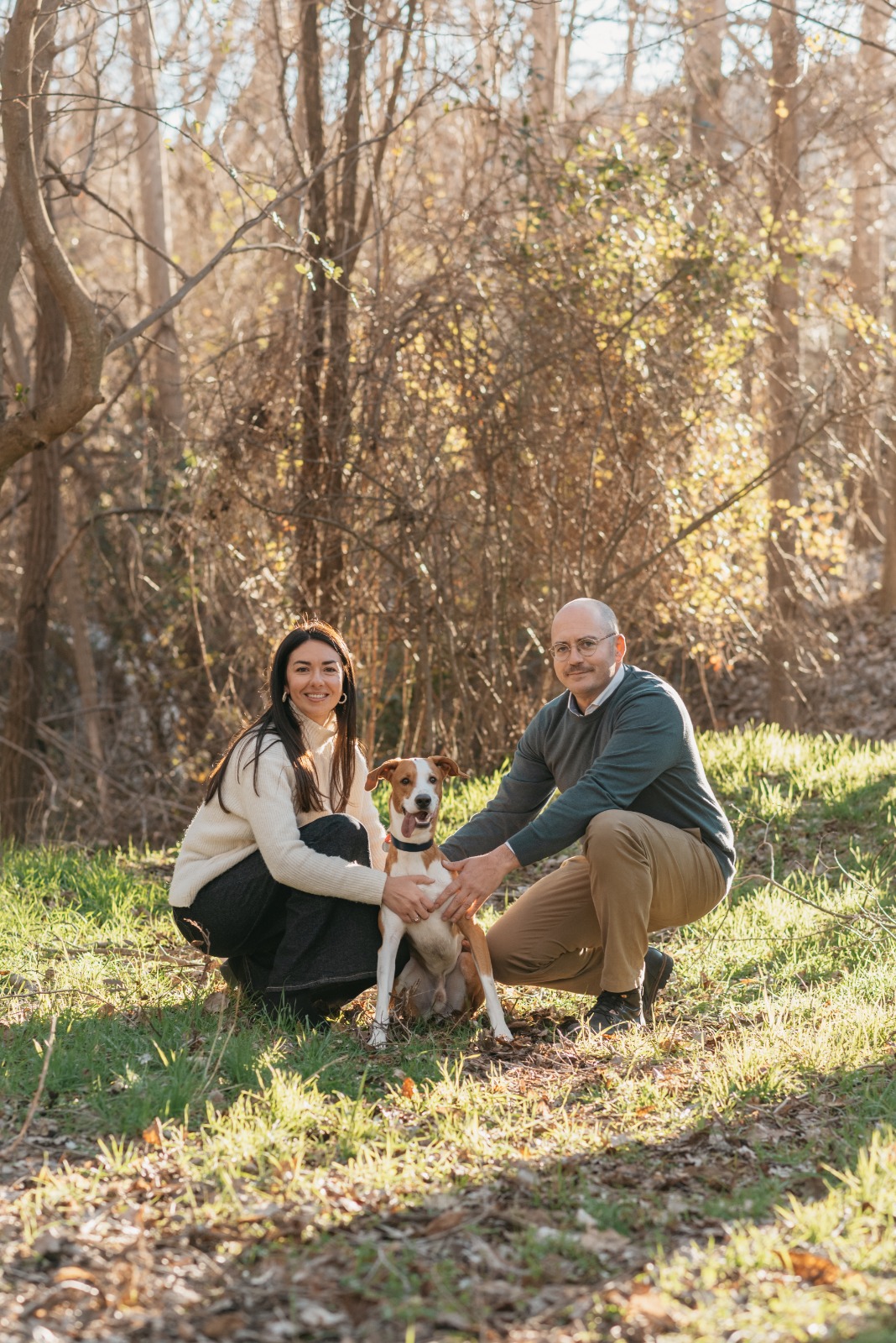 Isabel y Juan Alberto con su perro